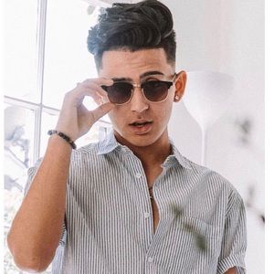 Meet your Posher, Rebeca